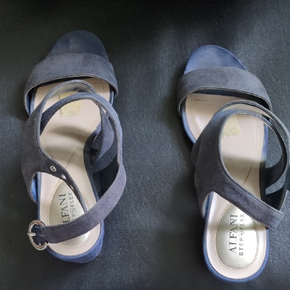 Women's Blue Suede Heels